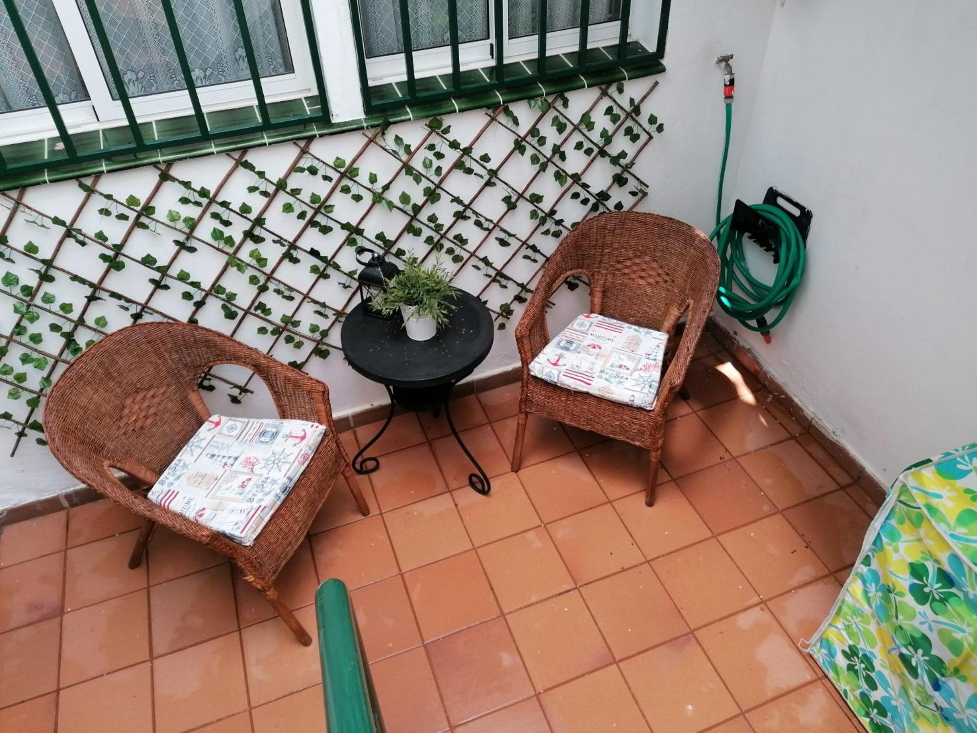 Habitacion Matrimonial En Un Bajo Bano Compartido Areas Compartidas Abades  Extérieur photo