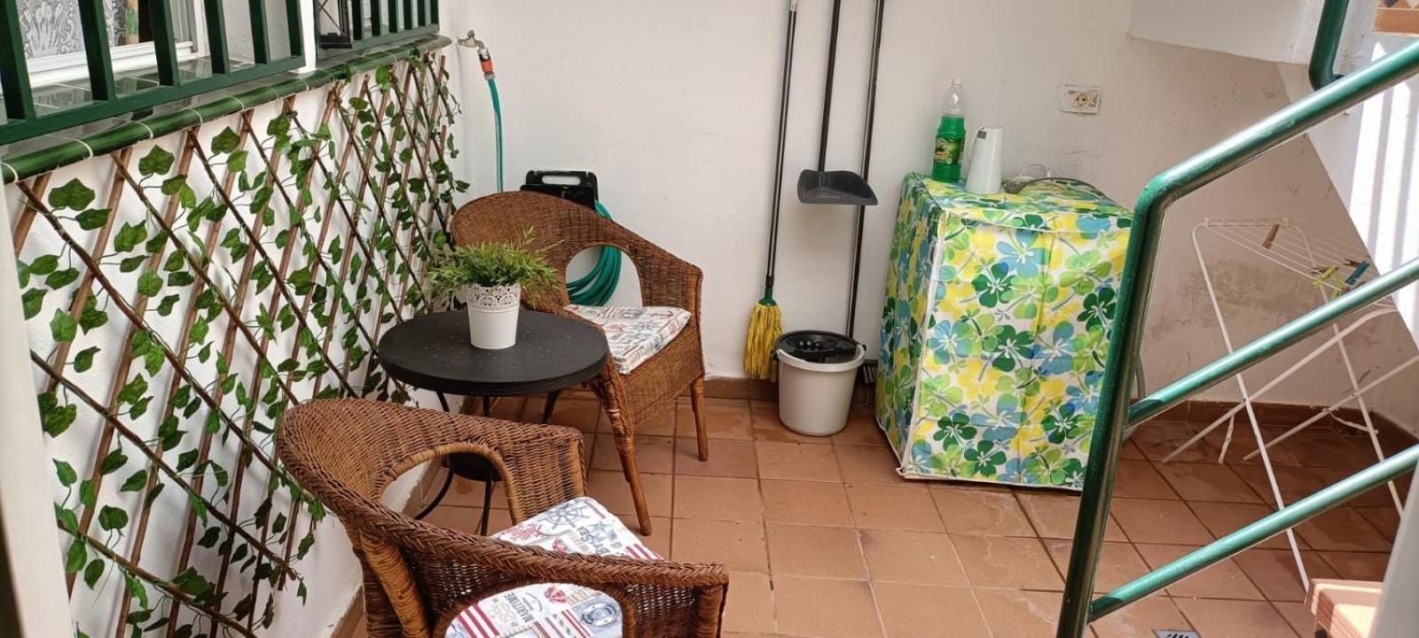 Habitacion Matrimonial En Un Bajo Bano Compartido Areas Compartidas Abades  Extérieur photo